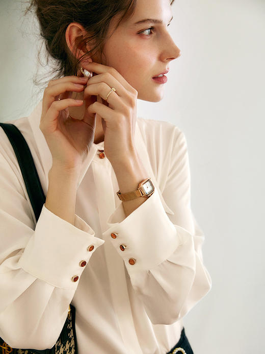 欧芮儿杏色衬衫女2022秋季新款修身法式别致洋气设计感小众上衣 商品图1