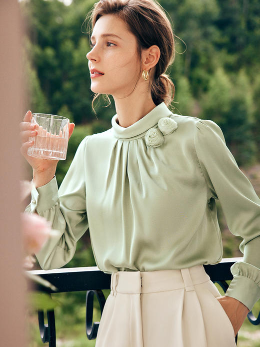 OLrain欧芮儿法式浅绿色雪纺蕾丝衫女早秋2022新款设计感立领上衣 商品图1