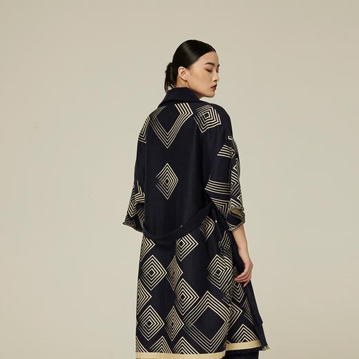 羊绒桑蚕丝提花面料大衣 SJF94W372K 商品图3