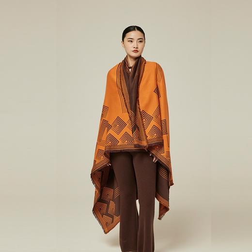 菱形定位提花披肩 SJF94W633W 商品图4