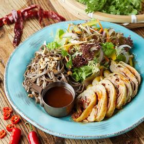 川味鸡肉时蔬荞麦面 Sichuan Chicken & Soba-Noodles with Salads