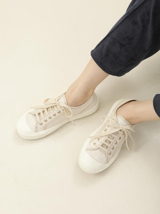 【大促，不退不换】 芬*迪 女士 双F提花帆布休闲轻便板鞋  Domino低帮运动鞋 3色  BZ988 商品图1