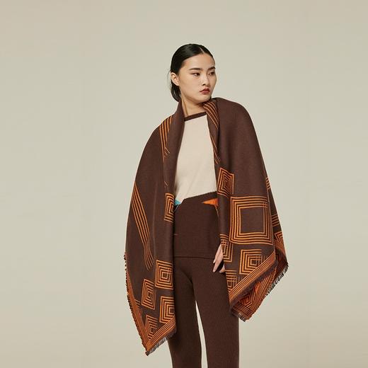 菱形定位提花披肩 SJF94W633W 商品图2