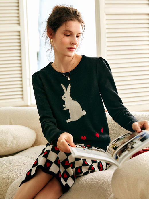 欧芮儿黑色针织衫女秋季2022年新款修身显瘦气质兔子提花套头毛衣 商品图3