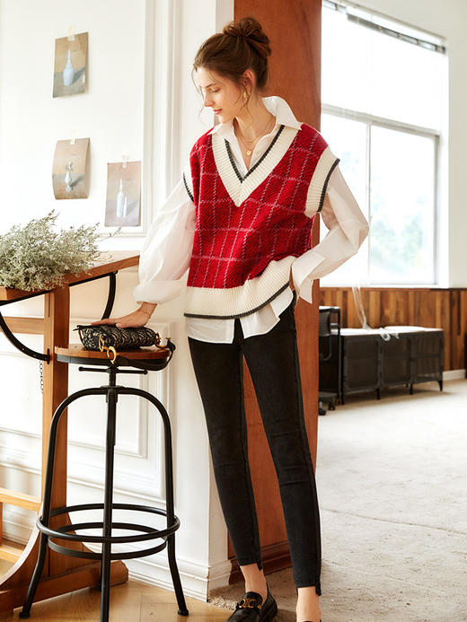 OLrain法式格子马甲背心女早秋2022新款宽松V领外搭复古针织上衣 商品图2