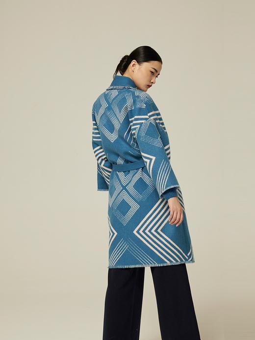 针梭相拼提花羊绒面料女式大衣 SJF94W366K 商品图1