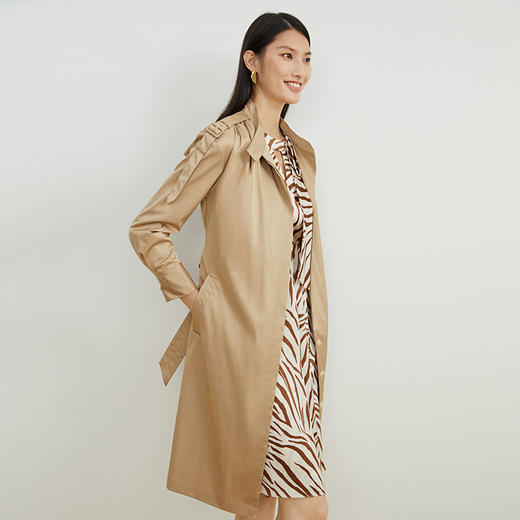 EITIE爱特爱纪秋季新款纯色显瘦风衣6704407 商品图1