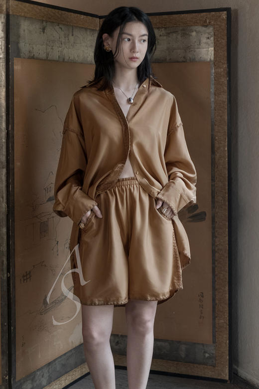 TOTEME 黄褐色/黑色/象牙白刺绣丝质短裤 商品图0