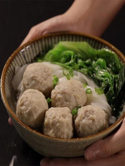 【严选】许大师孜然脆骨300g*1袋+许大师蒜香小排400g*1袋+王栏树汽锅肉丸580g*1袋 商品图0