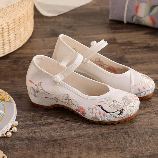 【松鹤】圆头古风绣花布鞋搭配旗袍禅服布鞋MS 商品图0