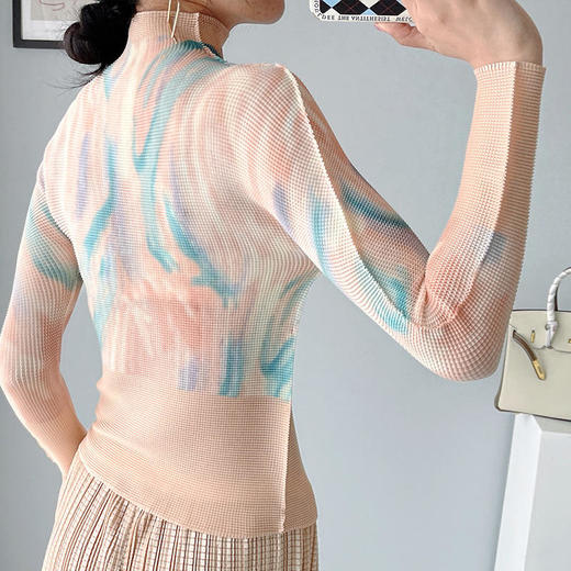 XXCFS-L1038YH-044新款时尚气质修身显瘦高领长袖褶皱打底衫 商品图5