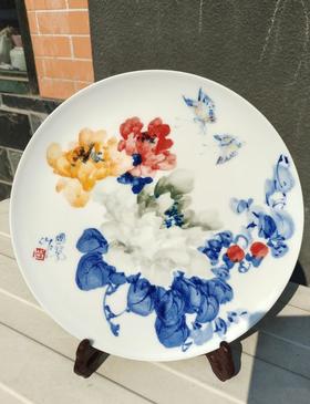 徐国琴：釉下五彩花开富贵赏盘