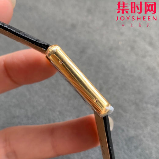 zui高版本 卡地亚TANK坦克系列 黄金壳 复古扣 美洲鳄鱼皮 瑞士朗达石英机芯。 商品图4