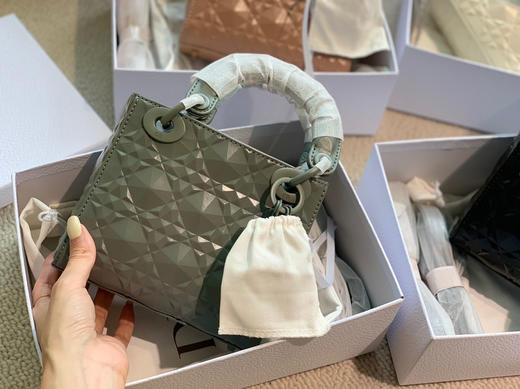 戴妃钻石纹三格17cm 商品图0