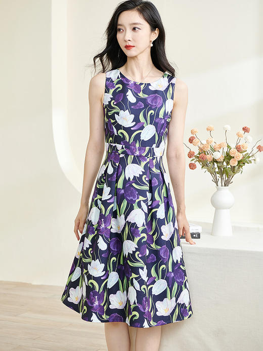 剩S 米思阳2024秋季新款优雅紫色印花圆领赫本裙修身显瘦大摆裙子3060 商品图1