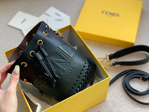 FD MonTresor编织小水桶包 商品图0