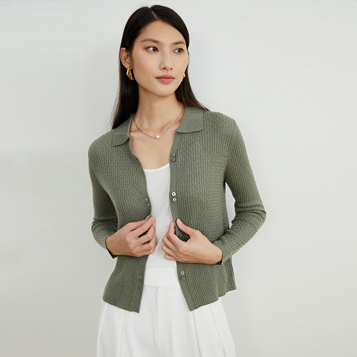 EITIE爱特爱秋季新款时尚通勤气质百搭短款针织开衫C2201004 商品图3