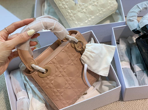 戴妃钻石纹三格17cm 商品图1