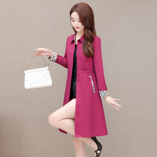 QYM-OMS-SLB102-L翻领长袖格子拼接气质风衣 商品图1