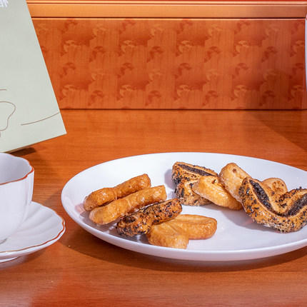 【外运冷链】香港皇玥蝴蝶酥办公室零食进口饼干早餐糕点礼盒装多口味送礼176g 商品图4