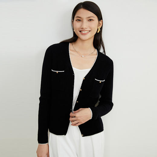 EITIE爱特爱秋季新款100%绵羊毛v领短款撞色时尚通勤气质百搭针织开衫C2201006 商品图8