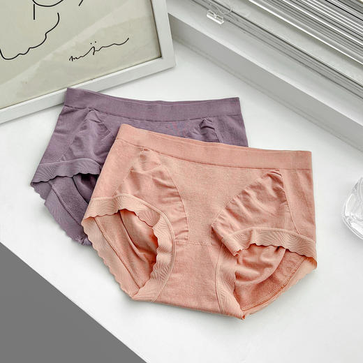 老米优品 / 舒适性真的是让人惊叹哦！质感敲棒！《莫代尔无缝花边包臀中腰女士内裤》弹力很大，穿起来不紧绷，没有束缚感，喜欢简约舒适型小内的别错过它！NK220829B 商品图1