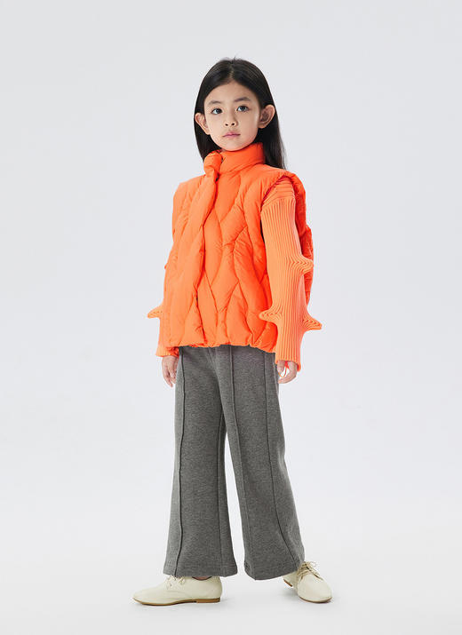 江南布衣童  22年秋款  蓬松短款羽绒马甲  1M9C10640 商品图8