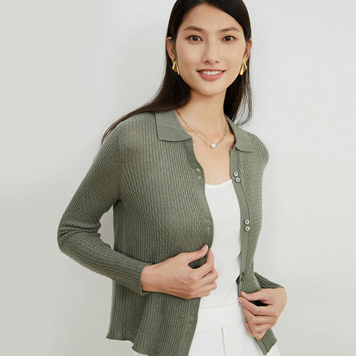 EITIE爱特爱秋季新款时尚通勤气质百搭短款针织开衫C2201004 商品图4