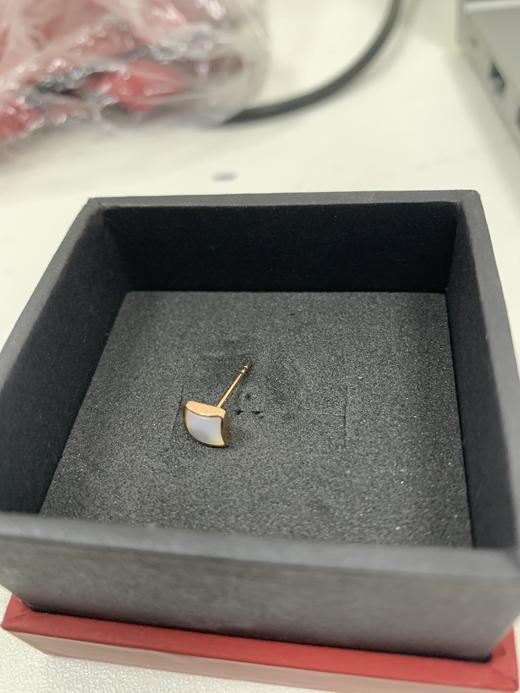 EEK34200221BXXXX0000潮宏基CHJ 【TOP爆款】真我初心 18K金耳钉母贝耳环耳饰个性气质优雅 商品图3