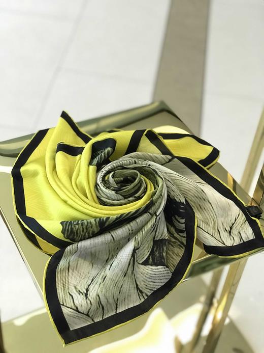 优品堂《芳菲国色》90*90桑蚕丝方巾 商品图0