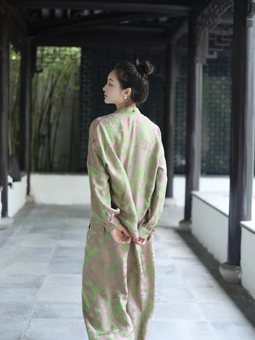 预定|盛唐牡丹 蝶恋花真丝提花衬衫套装 .潮快闪[福利品] 商品图9