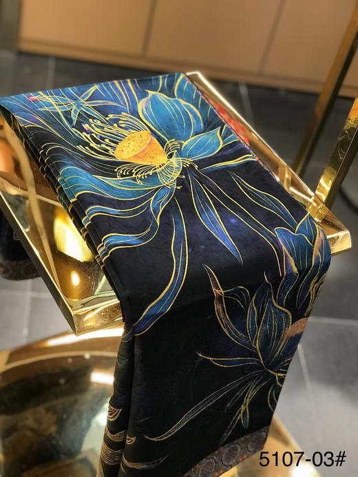 优品堂《娴淑典雅》110桑蚕丝红云纱方巾 商品图2