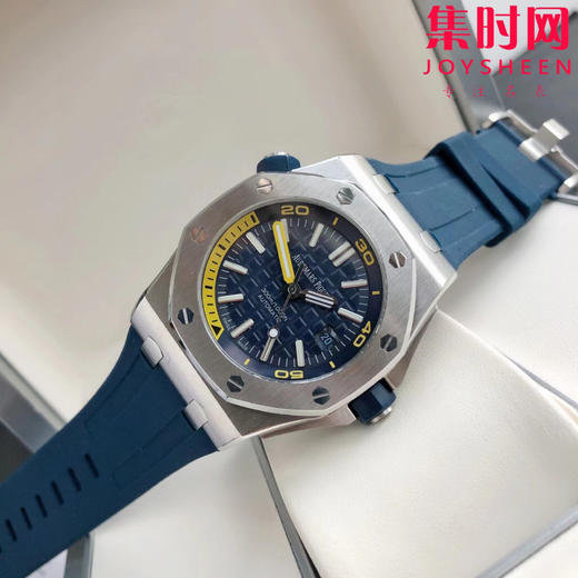 AP爱彼皇家橡树离岸型15710男士运动腕表
机芯：搭载进口西铁城 商品图6