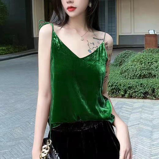 丝绒吊带小背心女2022年秋冬新款V领低胸盐系设计感吊带NYT-JBJ060 商品图2