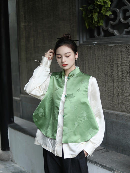 预定|盛唐牡丹 真丝提花花蕾缎马甲 正反两穿 .潮快闪[福利品] 商品图7