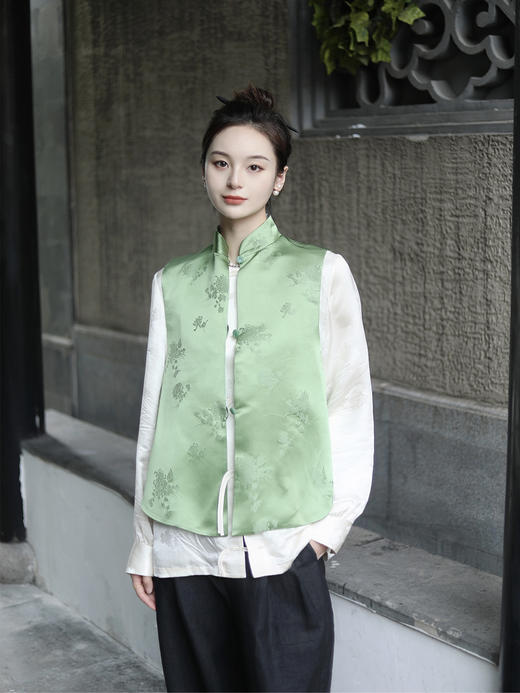 预定|盛唐牡丹 真丝提花花蕾缎马甲 正反两穿 .潮快闪[福利品] 商品图0