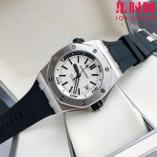 AP爱彼皇家橡树离岸型15710男士运动腕表
机芯：搭载进口西铁城 商品图6