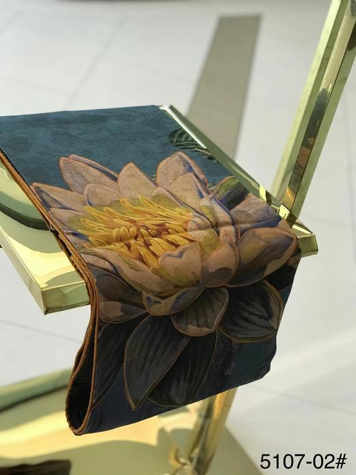 优品堂《娴淑典雅》110桑蚕丝红云纱方巾 商品图11