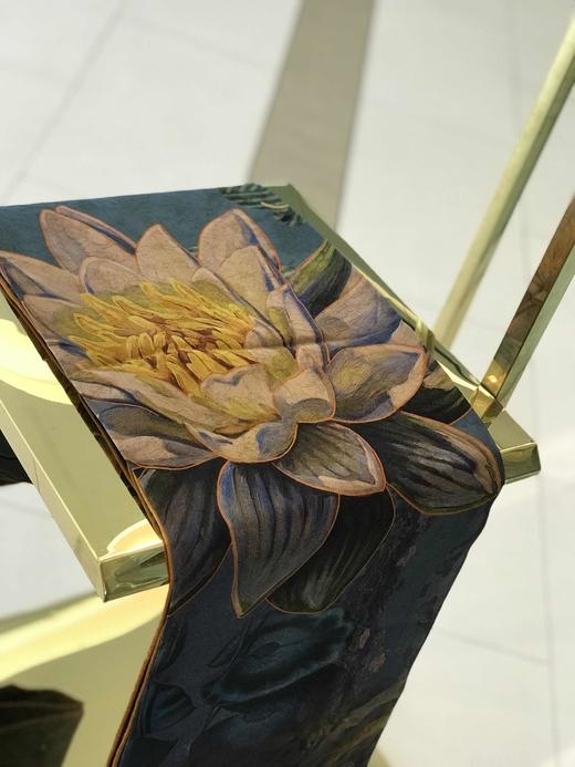 优品堂《娴淑典雅》110桑蚕丝红云纱方巾 商品图10