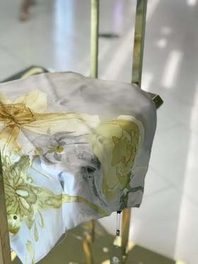 优品堂《笔精墨妙》100%重磅桑蚕丝90*180披肩围巾两用