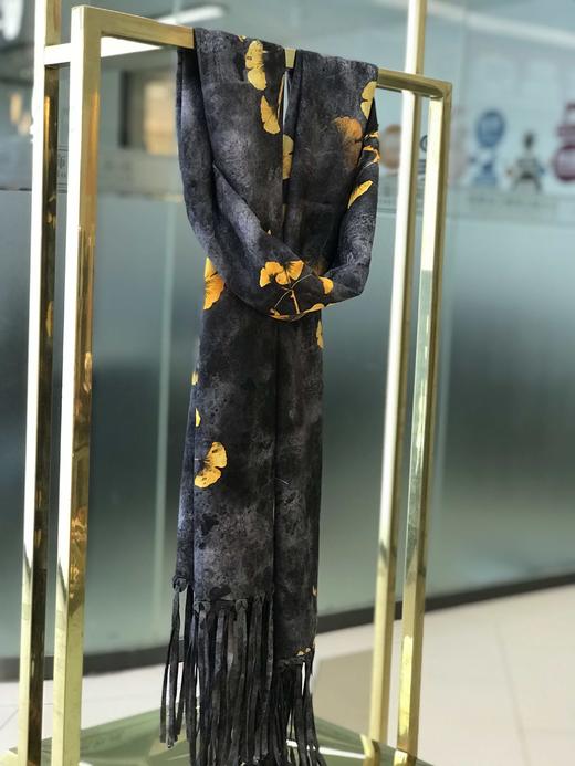 优品堂《渊清玉絜》重磅精品100％桑蚕丝双层双面v长巾 商品图5