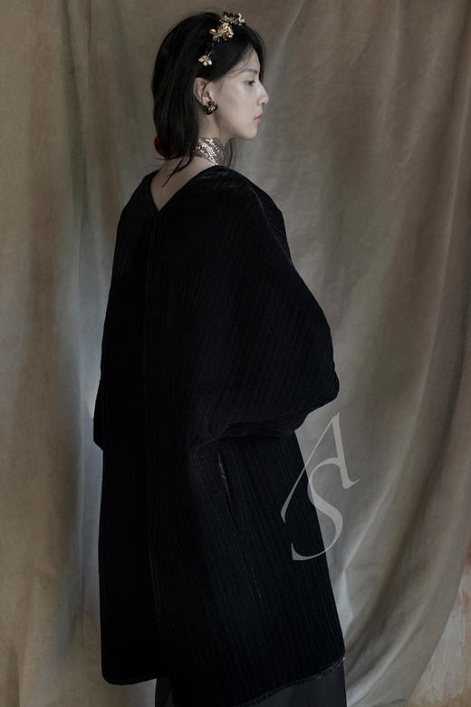 法国高定工坊 MILENA 暗金色两用发带 商品图6