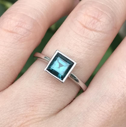 靛蓝碧玺戒指 商品图1