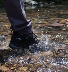 天越/Extrek 低帮防水徒步登山鞋！简洁低调，为你遮风挡雨！