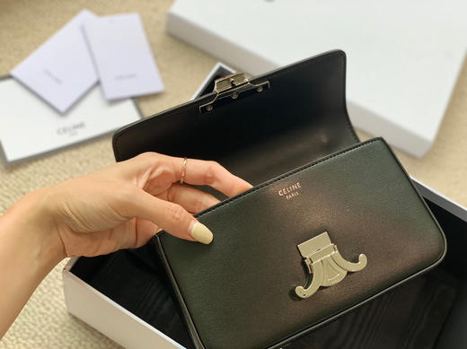 Celin. 凯旋门腋下链条包 商品图7