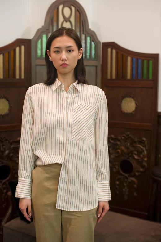 2楼名邦条纹衬衫 商品图2