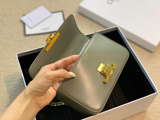Celin. 凯旋门腋下链条包 商品图8