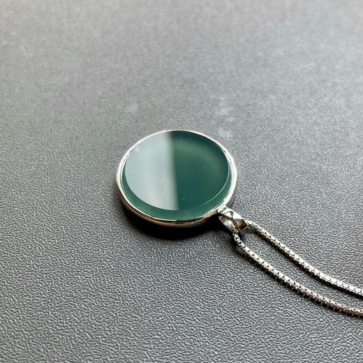高冰种蓝水翡翠平安无事牌圆牌18k白金镶嵌 商品图3