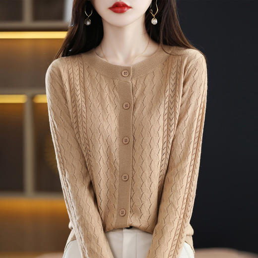 QHJY-JYLK22002秋季新款精纺羊毛衫圆领镂空针织衫开衫软糯女装打底外套毛衣 商品图4