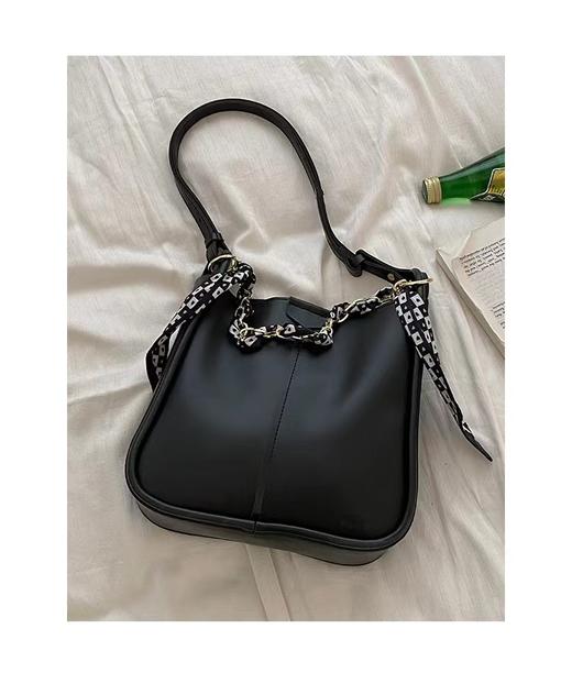 【社群供T】029大容量百搭复古托特单肩斜跨包(下单后7天内发货） 商品图9